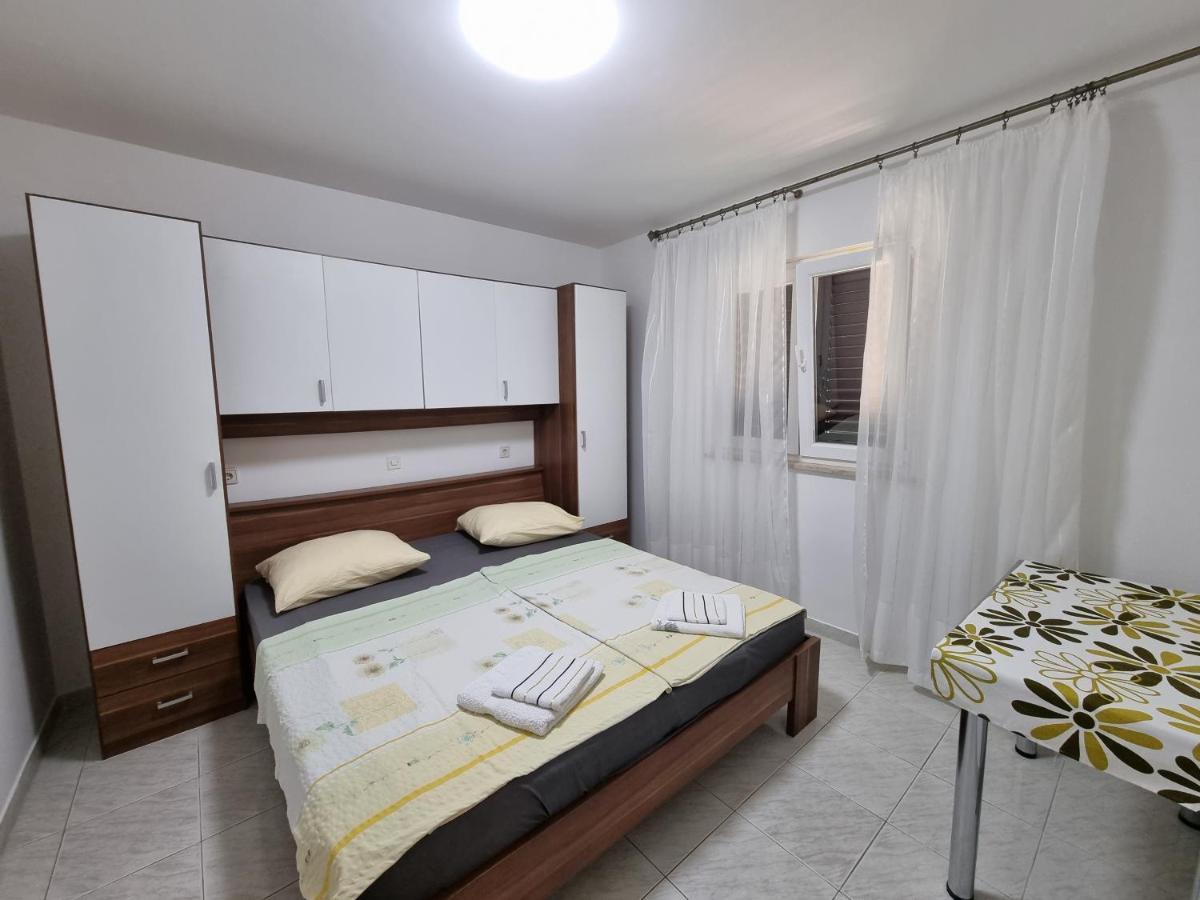 Apartment Grbac Barbat na Rabu Exterior photo